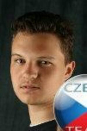 Seznámení s DB007