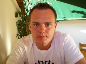 Seznámení s Miro85