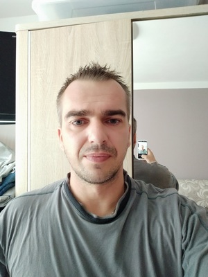 Seznámení s Rom008