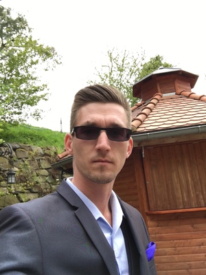Seznámení s Badasscon