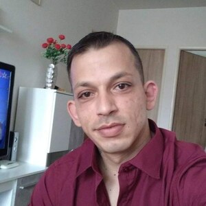 Seznámení s demo007